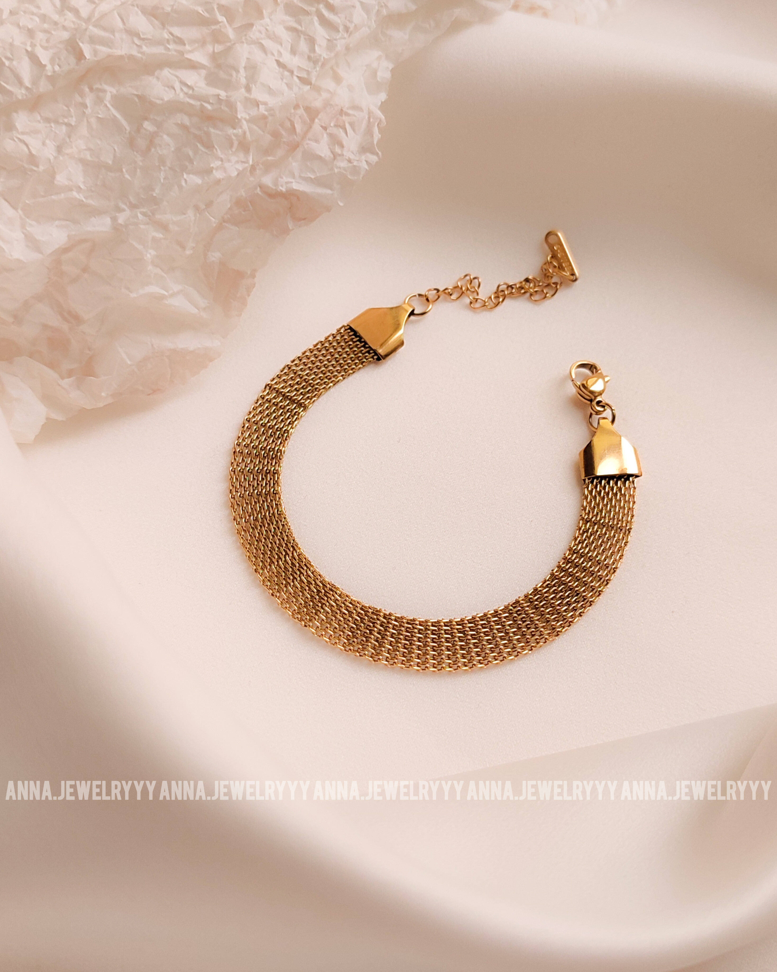 دستبند حصیری استیل طلایی طرح طلا