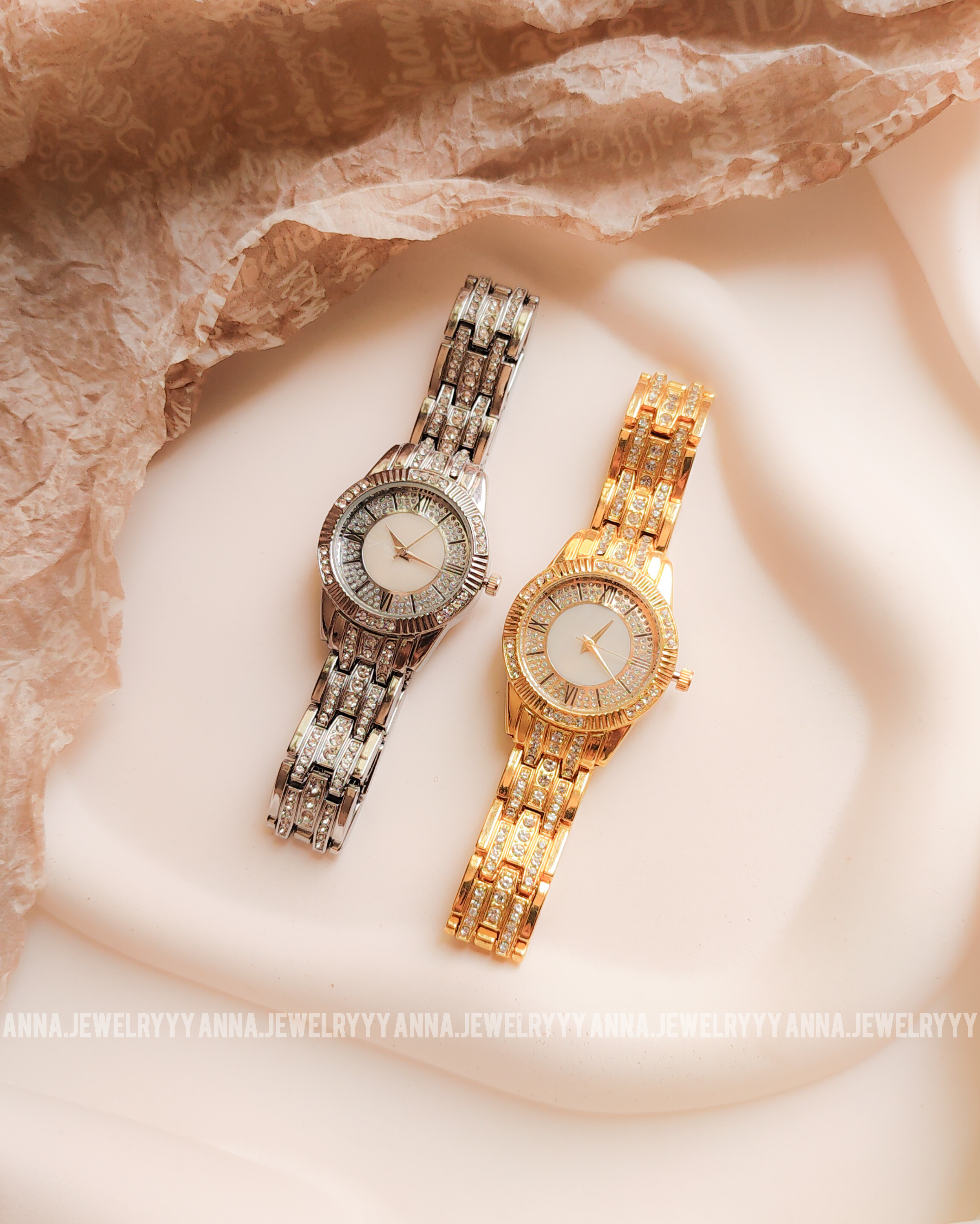 ساعت جینوا صفحه صدفی نگین دار گرد